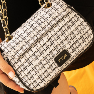 What to pack in a Stress-Free Handbag