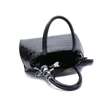 Fyor BD 140 Shoulder Bags #color_black