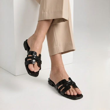 FYOR Flat Sandal #color_black