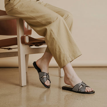 Fyor MY 249 Flat sandal #color_black