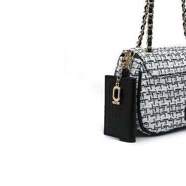 Fyor BD 97 Shoulder Bags #color_white